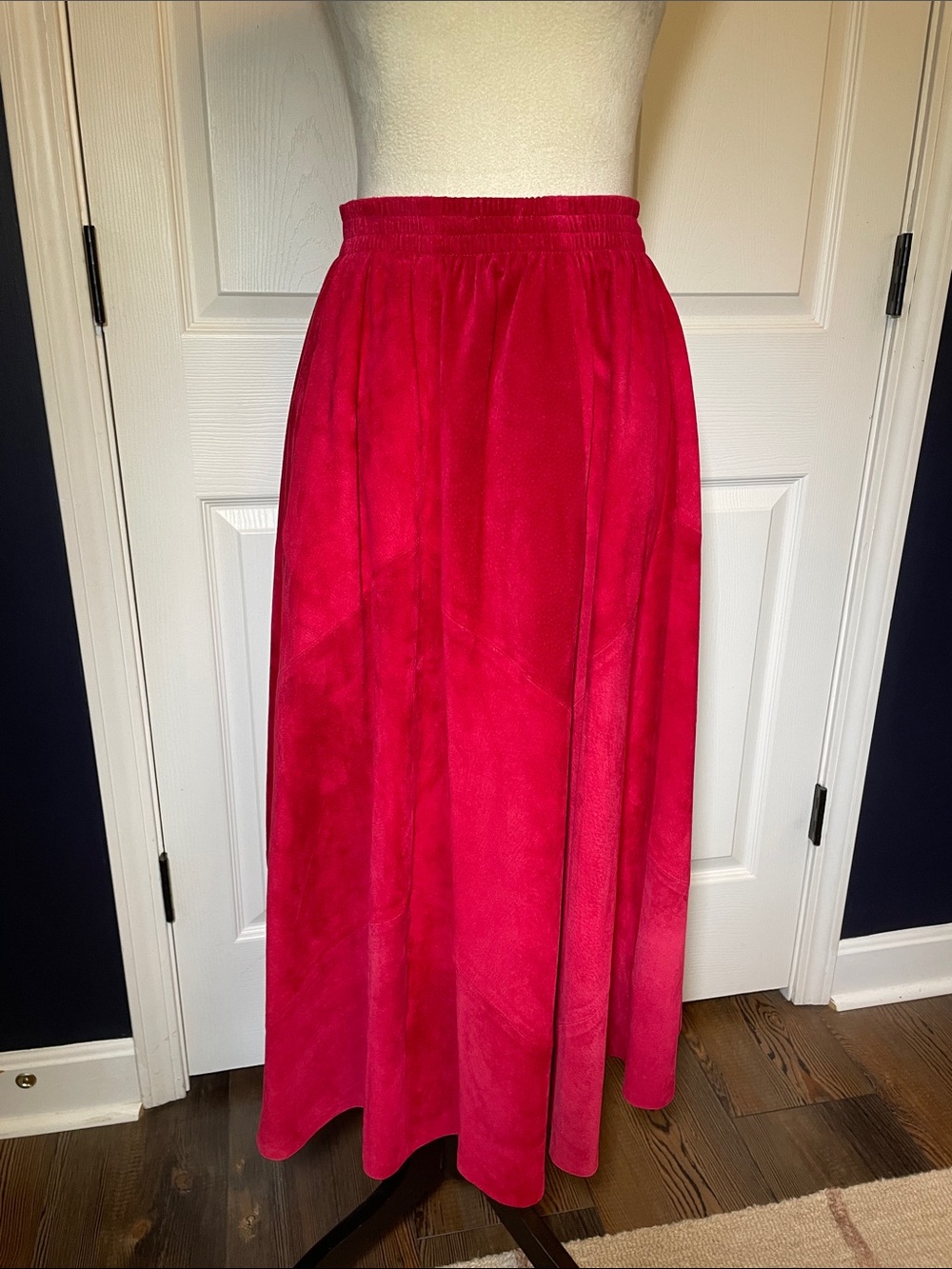 Vintage 90s West Bay Red Suede Pull On Elastic Waist‎ Full Skirt Size Medium